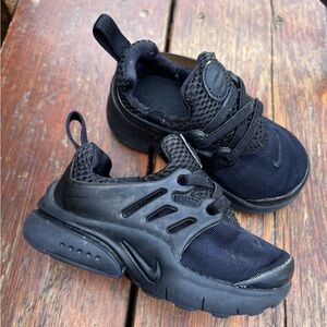 NIKE LITTLE PRESTO SNEAKERS SIZE 6C